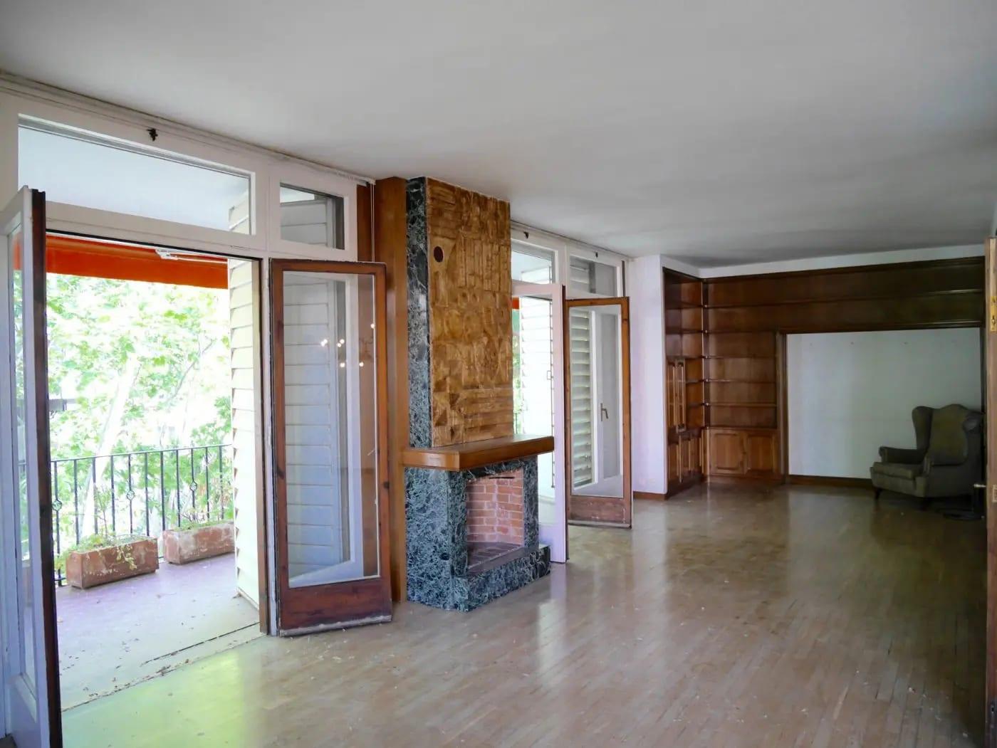 Living room in its current state, before renovation